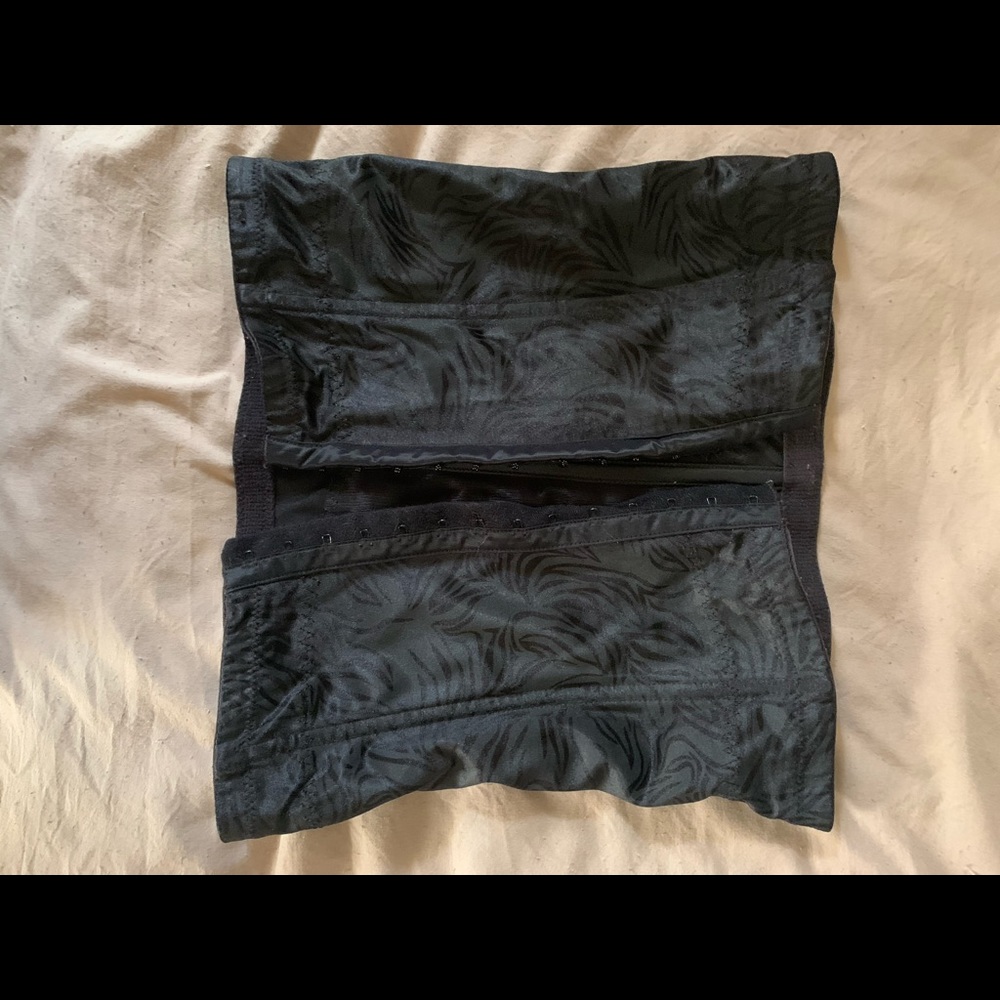 Waist trainer- 2